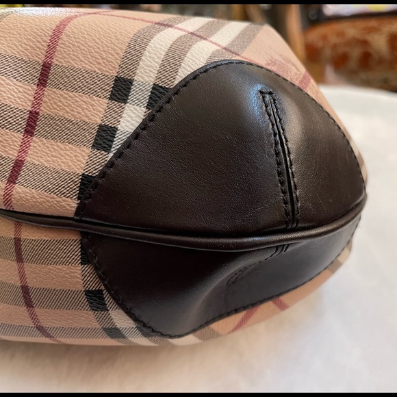 “BURBERRY” 💯% Authentic Hobo Bag - Picture 7 of 11